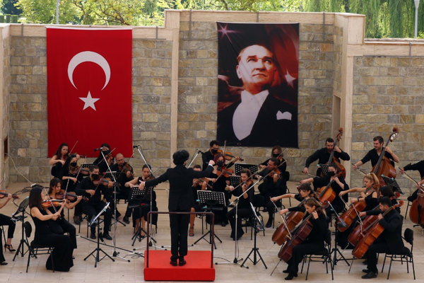 Açık havada klasik müzik konserleri devam ediyor