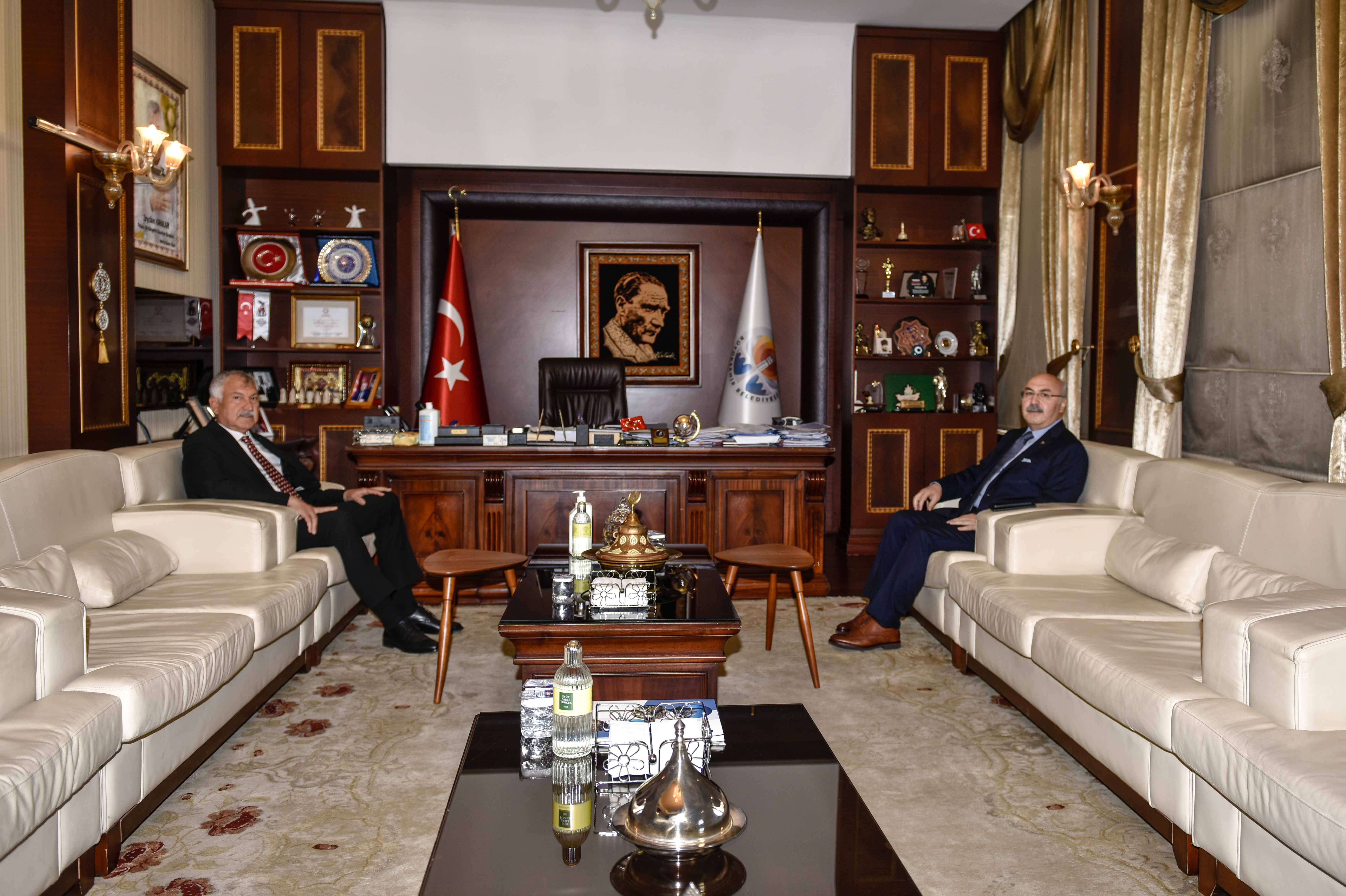 Adana Valisi Köşger, Başkan Karalar’ı ziyaret etti