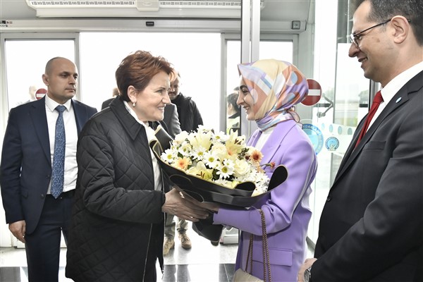 Akşener’den İYİ Parti Sivas İl Başkanlığı’na ziyaret 