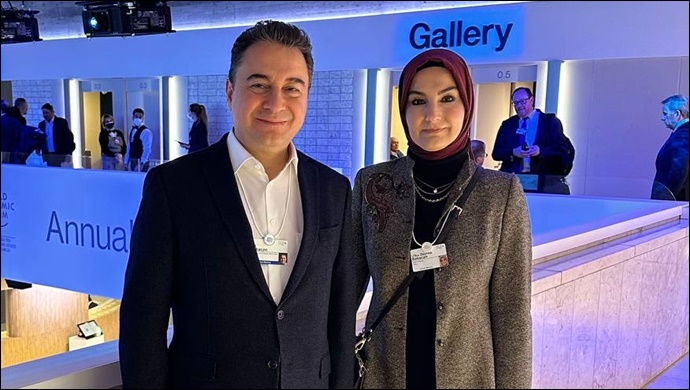 Ali Babacan, Davos Zirvesi'nde on oturuma katılacak