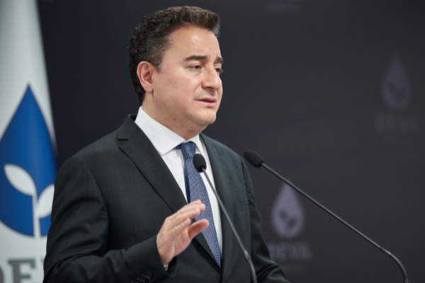 Ali Babacan, DIKTIO toplantısı için Atina’da 