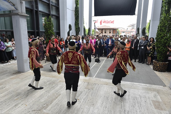 Ankara Büyükşehir Belediyesi'nde kursiyerlerin eserleri sergilendi