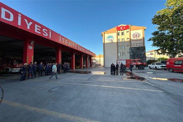 Antalya'daki yangınlarda görev yapan Kayseri İtfaiyesi kente döndü