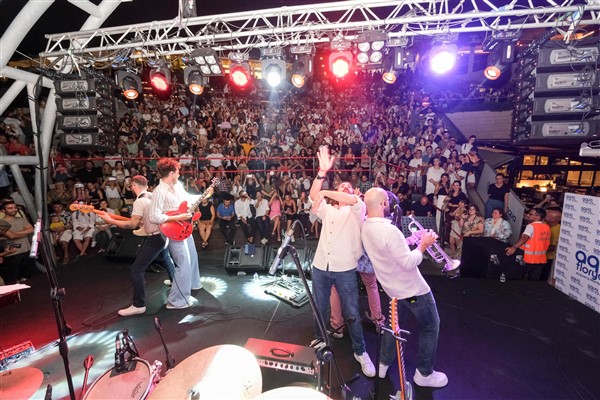 Ay ışığında caz konserleri yoğun ilgi gördü