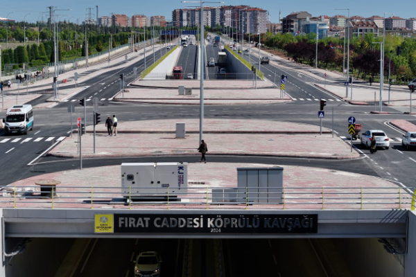 Başkan Altay: İstanbul Yolu Fırat Caddesi Köprülü Kavşağı’mızın üst kısmını trafiğe açtık