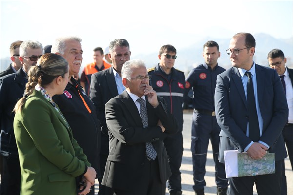 Başkan Büyükkılıç, arama kurtarma ekiplerinin tatbikatını izledi 