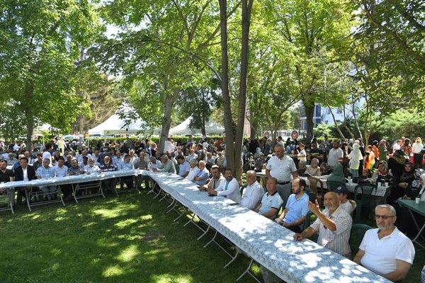 Başkan Büyükkılıç, Kayseri İmam Hatipliler Derneği Aile Pikniği Buluşması’na katıldı