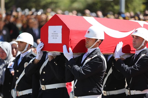 Başkan Büyükkılıç’tan şehit polise son görev