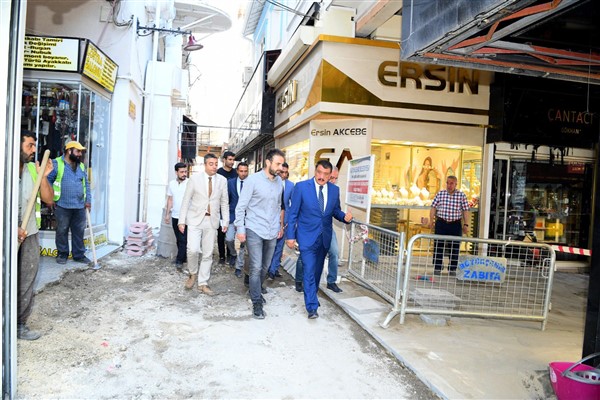 Başkan Gürkan, Kuyumcular Çarşısı'ndaki çalışmaları inceledi