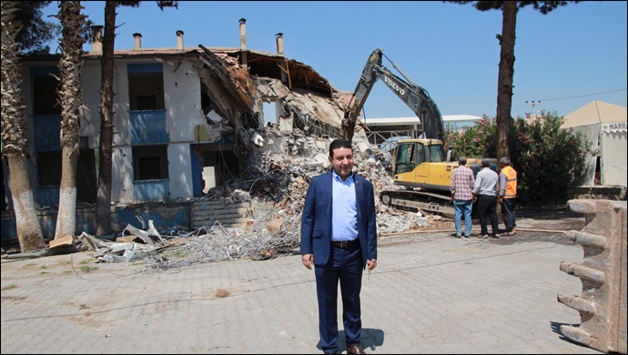 Başkan Özyavuz Talimat Verdi: Harran'daki O Ucube Bina Yıkılıyor0(VİDEO)