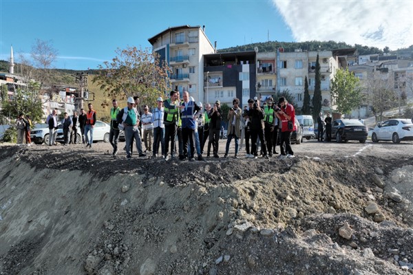 Başkan Soyer Buca Onat Tüneli ve bağlantı yolunu inceledi