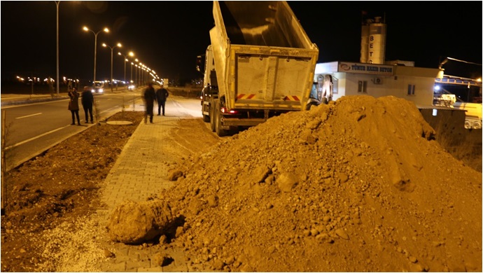 Başkan Yalçınkaya Talimat Verdi : Akçakale'ye ilk bisiklet Yolu çalışmaları Başladı-(VİDEO)