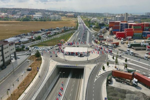 Beylikdüzü-Avcılar trafiğini rahatlatacak kavşak hizmete açıldı