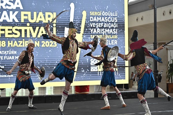 Bıçaklar Türkiye’nin ‘en keskin’ festivalinde görücüye çıktı