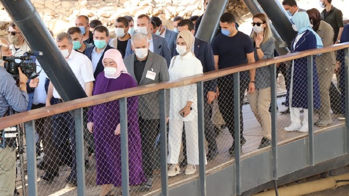 Binali Yıldırım ve eşi Semiha Yıldırım Göbeklitepe'yi gezdi