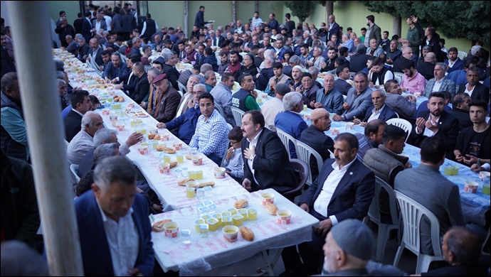 Bozova’da miting gibi seçim bürosu açılışı-(VİDEO)