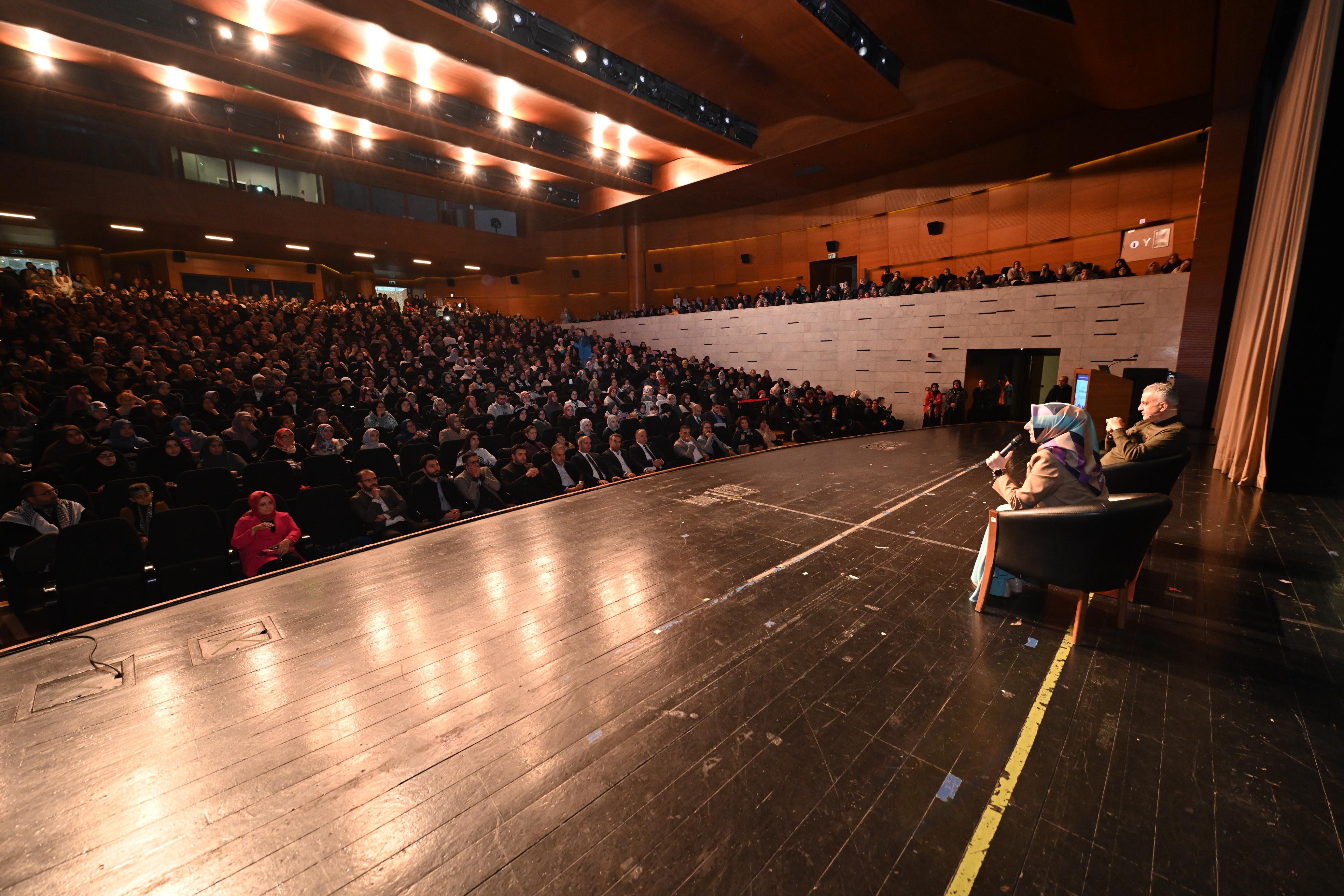 Bursa'da aile seminerlerinin ikincisi düzenlendi