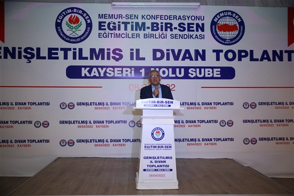 Büyükkılıç, Memur-Sen ve Eğitim-Bir-Sen temsilcileriyle bir araya geldi