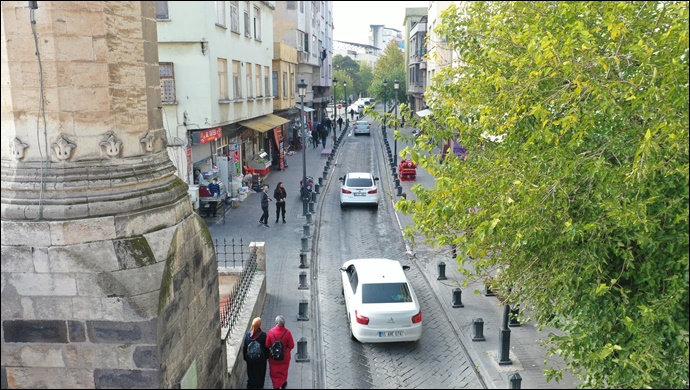 Büyükşehir Belediyesi Hamdi Kutlar Caddesi’nde Onarım Çalışması Başlatıyor