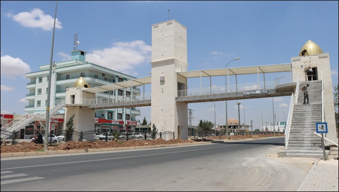 Büyükşehir Belediyesi’nden Akçakale’ye Modern Üst Geçit