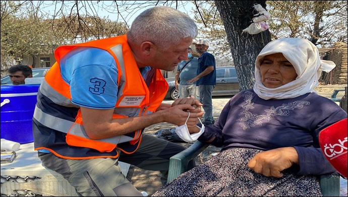 Büyükşehir yangın bölgesinde yaraları sarıyor