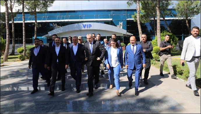 Çalışma ve Sosyal Güvenlik Bakanı Vedat Işıkhan Şanlıurfa 'da