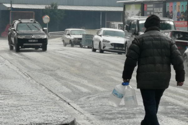 Çanakkale'de dolu yağışı