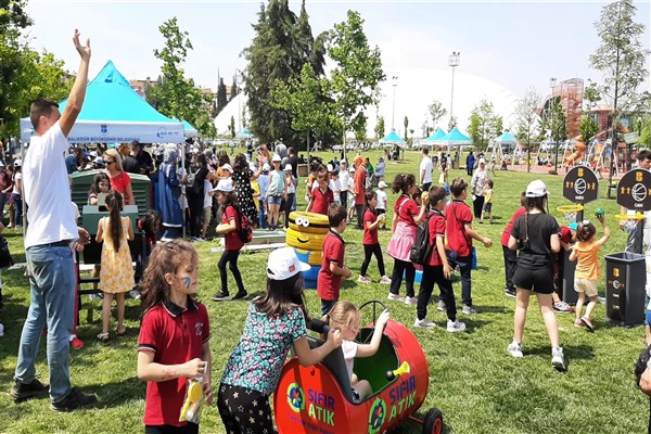 Çevre Haftası'nda hem eğlendiler hem öğrendiler