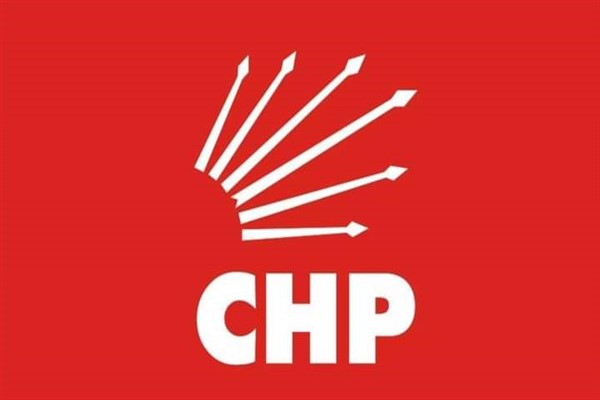 CHP'de 5 ilçe başkanı görevden alındı 