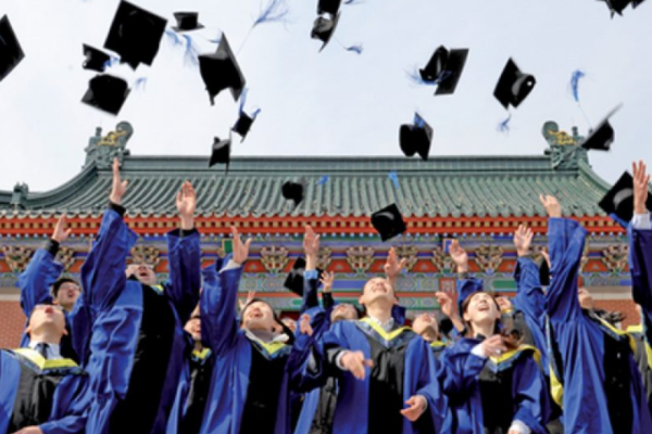 Çin’de gelecek yıl 10 milyondan fazla kişi üniversiteyi bitirecek