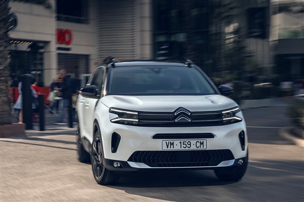 Citroen C5 Aircross Hybrid, özel “e-Series