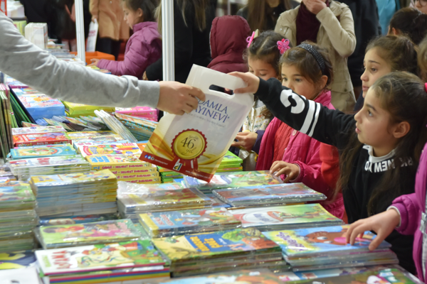 Çukurova Kitap Fuarı ile kitap fuarları tekrar başlıyor