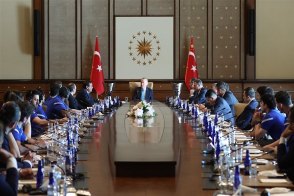Cumhurbaşkanı Erdoğan, Anadolu Efes Spor Kulübü'nü kabul etti