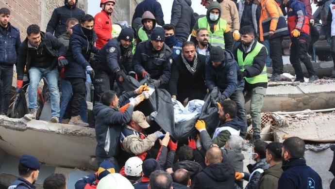 Depremde can kaybı 50 bin 399'a yükseldi