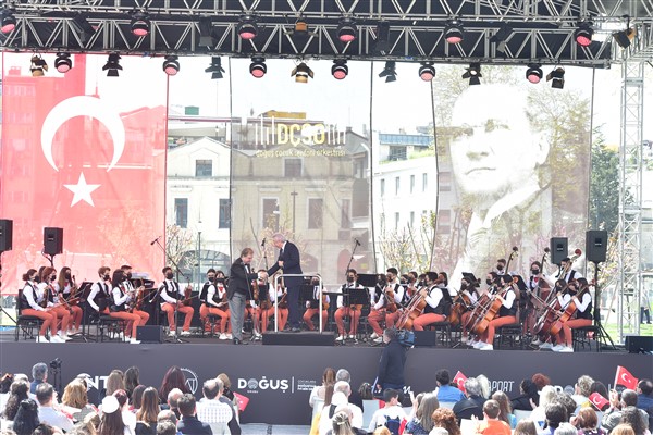 Doğuş Çocuk Senfoni Orkestrası  23 Nisan coşkusunu Galataport İstanbul’a taşıdı 