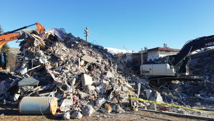 Elazığ’da artçı depremlerin sayısı bin 190’a çıktı