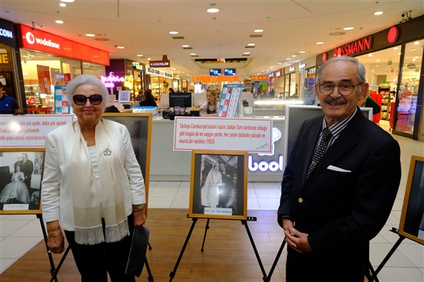 Eskişehir’de Cumhuriyet Kadınları Fotoğraf Sergisi açıldı