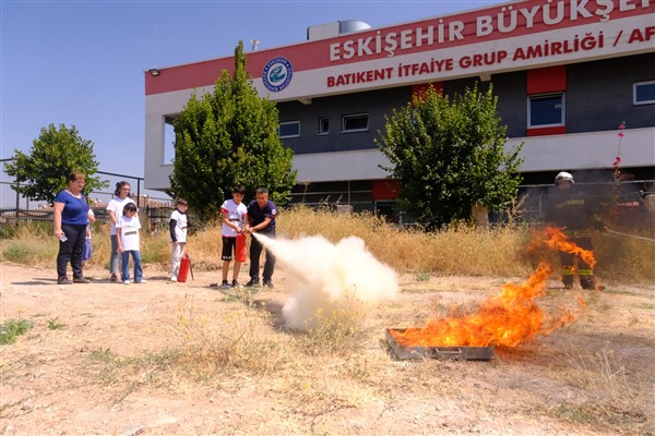 Eskişehir'de lösemili çocuklara yangın eğitimi