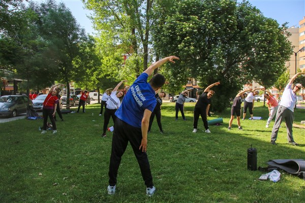 Eskişehirliler parklardaki spora ilgi gösterdi