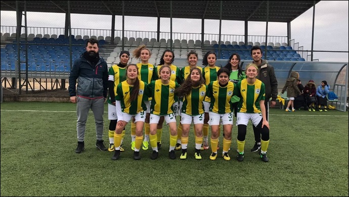 Futbolda Şanlıurfa Spor Lisesi Kızları Bölge Şampiyonu