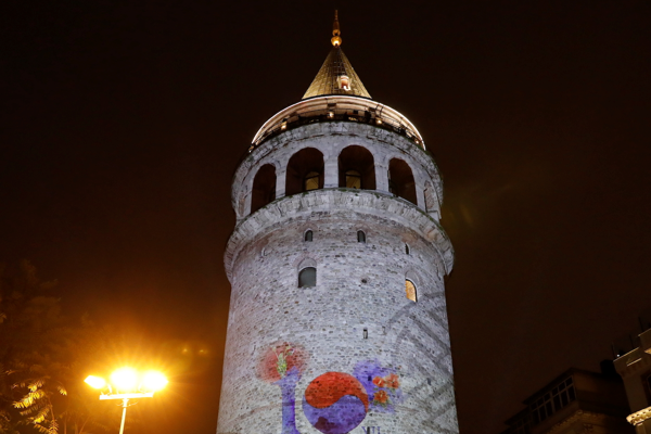 Galata Kulesi'nde görsel şölen yaşandı