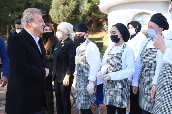 Geleceğin pastacıları Bornova’da yetişiyor