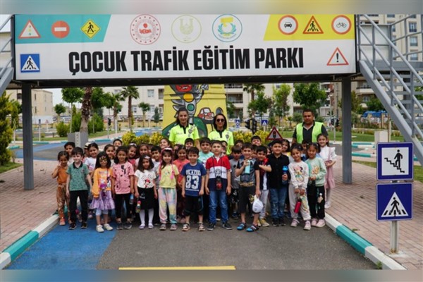 Haliliye'de çocuklara trafik kültürü aşılanıyor