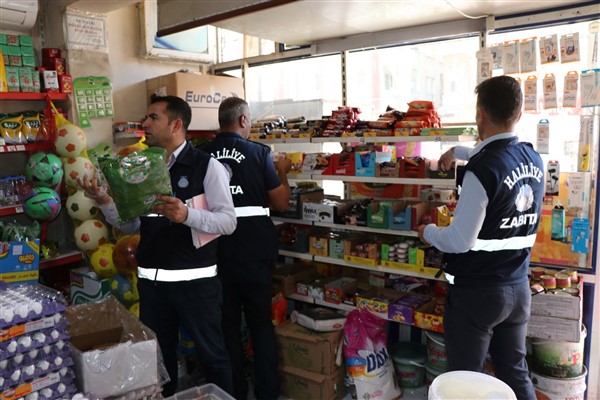 Haliliye zabıtasından okul çevresindeki marketlere denetim