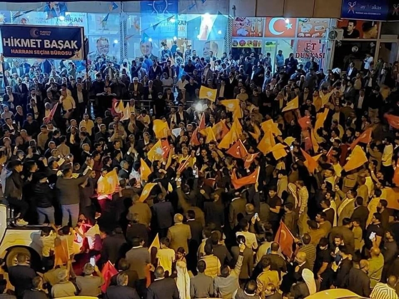 Harran’da Binlerce Genç Hikmet Başak’a Destek Verdi