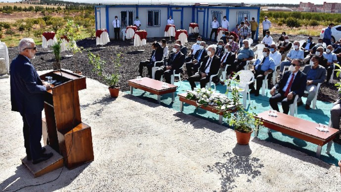 HRÜ'de Zeytin, Nar ve Fıstık Kabuğu Atıklarından Hayvan Yemi Üretim Tesisi Hizmete Girdi