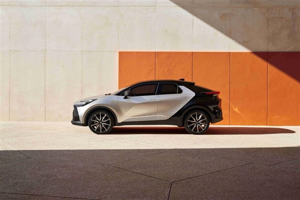 İkonik SUV Toyota C-HR’ın yeni nesli dünya prömiyeri ile gösterildi