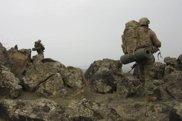 Irak'ın kuzeyinden kaçan 2 PKK'lı terörist teslim oldu