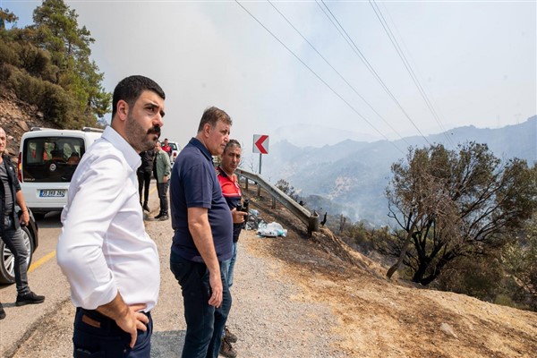 İtfaiye ekipleri Yamanlar Köyü'ne konuşlandırıldı