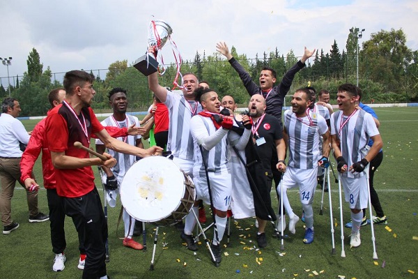 İzmir Büyükşehir Belediyesi Gençlik ve Spor'dan 19 galibiyet